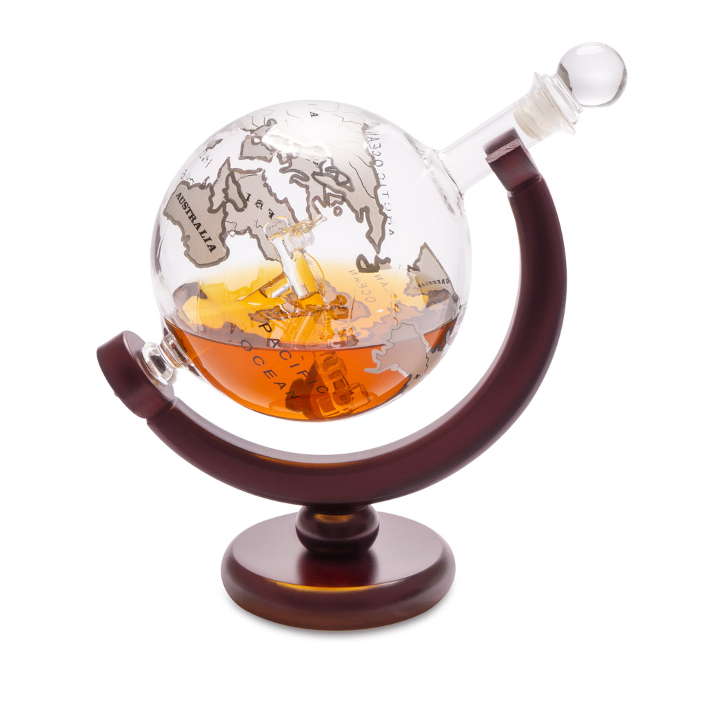 Декантер для напитков с деревянной подставкой Globe, 22х13 см, 21 см, 800 мл, Стекло, Дерево, Balvi, Испания